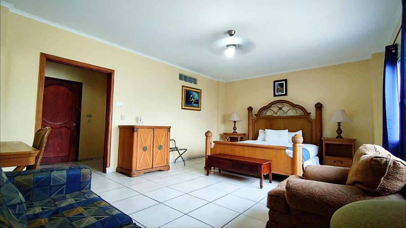 Hotel Carnaval La Ceiba Kültér fotó