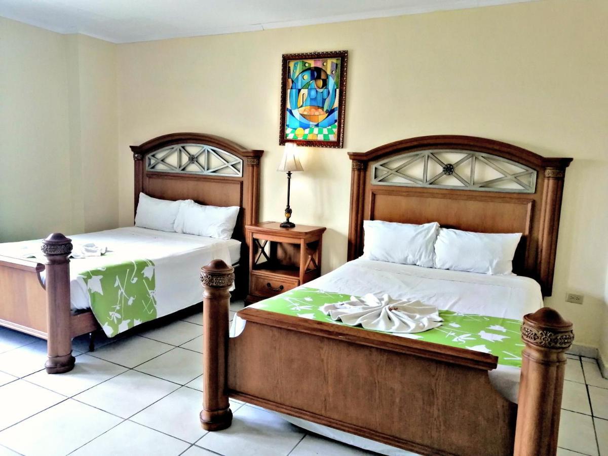 Hotel Carnaval La Ceiba Kültér fotó